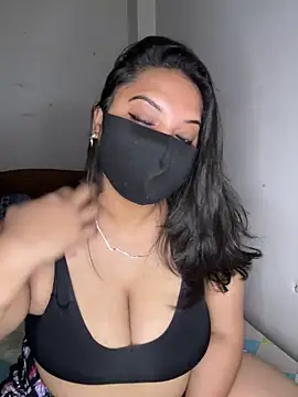 Snapshot of Momita-1 chatting on 28, 10, 2025 Momita-1 online show from 28, 10, 2025