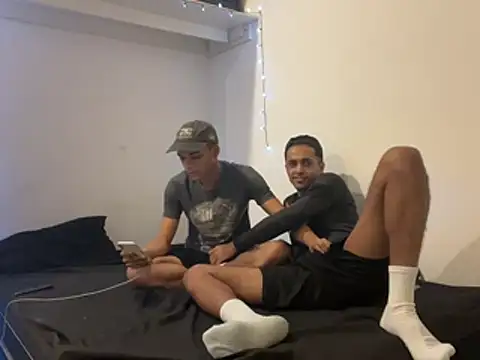 Snapshot of Midnight_Socks_Guys chatting on 5, 7, 2026 Midnight Socks Guys online show from 5, 7, 2026