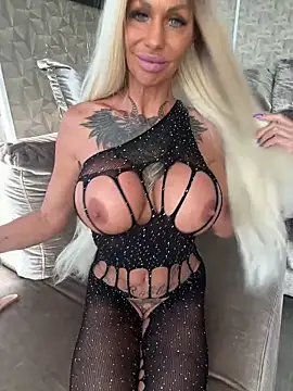 Snapshot of dutchbarbie chatting on 10, 5, 2026 dutchbarbie online show from 10, 5, 2026