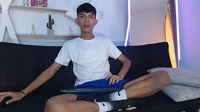 PRETTY SEX1 online show from 10, 10, 2025