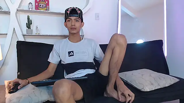 PRETTY SEX1 online show from 20, 10, 2025