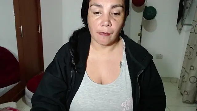 Vivian milf paint online show from 16, 9, 2025