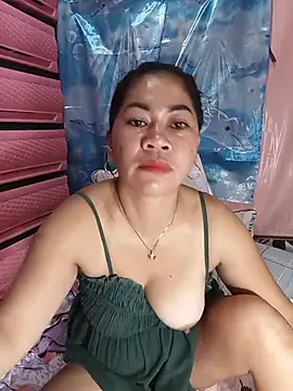 Snapshot of sexybitch_02 chatting on 8, 7, 2026 sexybitch 02 online show from 8, 7, 2026