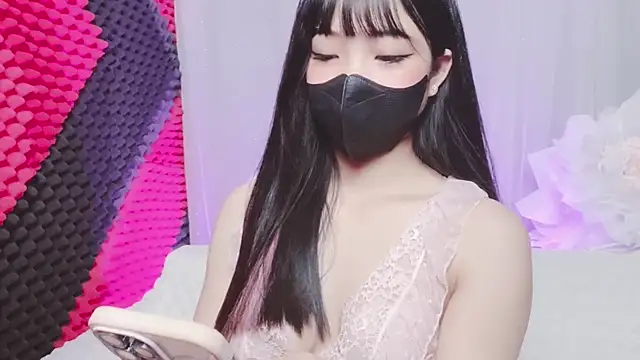 Snapshot of kemybaby chatting on 18, 12, 2025 kemybaby online show from 18, 12, 2025