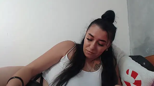 Maryem637048 online show from 24, 11, 2025