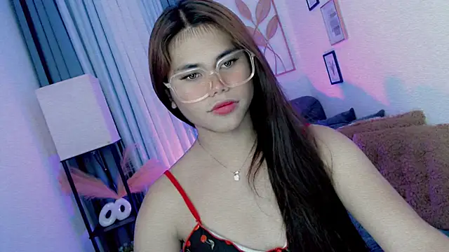 PrettyBlythes TS online show from 12, 4, 2026