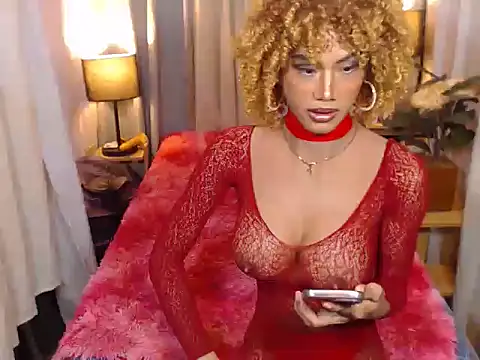 DAYANARAHFOX online show from 4, 3, 2026