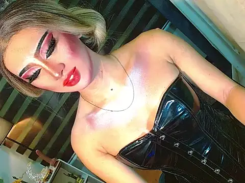 Snapshot of Queen_yasii_88 chatting on 7, 6, 2026 Queen yasii 88 online show from 7, 6, 2026