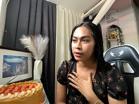 Snapshot of Sweetasian_cum chatting on 4, 10, 2025 Sweetasian cum online show from 4, 10, 2025