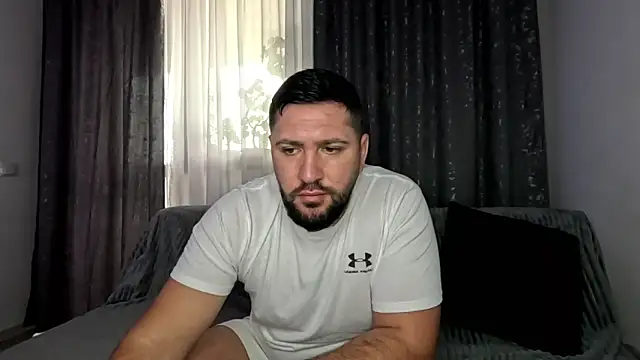 Gold Alpha Boy online show from 28, 11, 2025