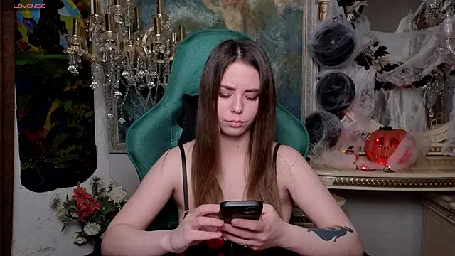 IvoryWood  online show from 24, 10, 2025