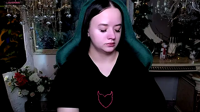 LaraBenson  online show from 15, 1, 2026