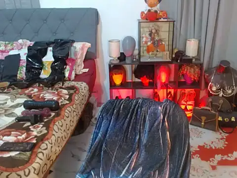 Snapshot of Lustfulcassy chatting on 4, 11, 2025 Lustfulcassy online show from 4, 11, 2025