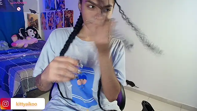 kitty aikooo online show from 17, 11, 2025