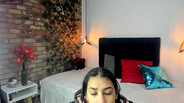 Lia Blake  online show from 16, 2, 2026