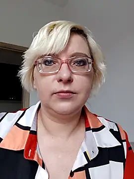 Snapshot of VikaKing chatting on 23, 10, 2025 VikaKing online show from 23, 10, 2025