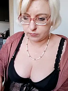 Snapshot of VikaKing chatting on 31, 10, 2025 VikaKing online show from 31, 10, 2025