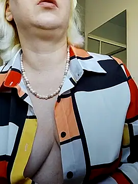 Snapshot of VikaKing chatting on 22, 11, 2025 VikaKing online show from 22, 11, 2025