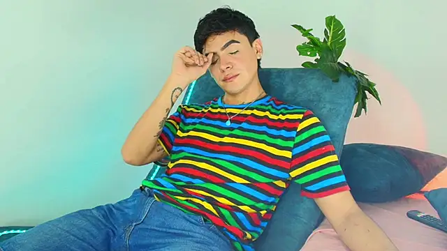 CamiiGuzmanX online show from 3, 12, 2025