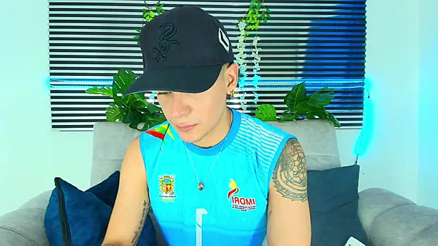 CamiiGuzmanX online show from 10, 2, 2026