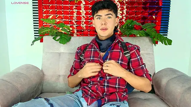 CamiiGuzmanX online show from 12, 2, 2026