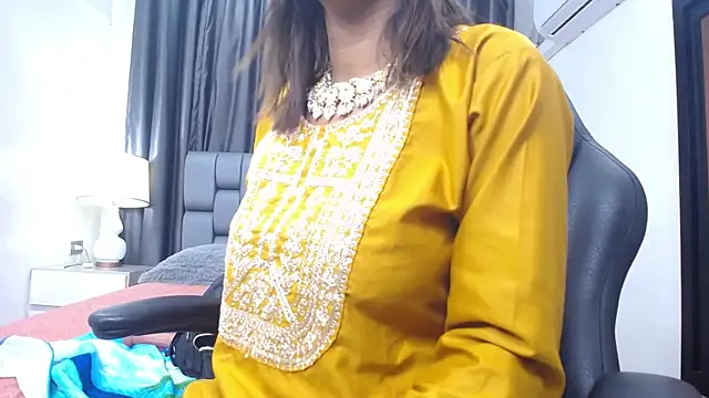 Snapshot of kairadayamai chatting on 6, 5, 2026 kairadayamai online show from 6, 5, 2026
