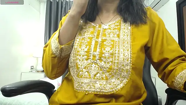 Snapshot of kairadayamai chatting on 20, 5, 2026 kairadayamai online show from 20, 5, 2026