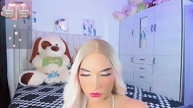 Snapshot of baby_cleo chatting on 18, 9, 2025 baby cleo online show from 18, 9, 2025