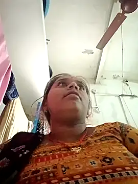 Snapshot of Hot_crety chatting on 31, 10, 2025 Hot crety online show from 31, 10, 2025