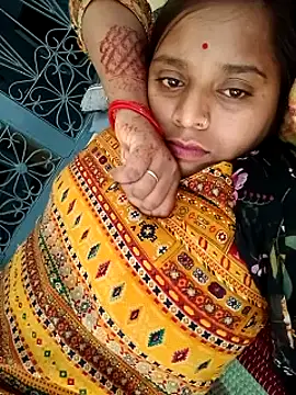 Snapshot of Hot_crety chatting on 6, 11, 2025 Hot crety online show from 6, 11, 2025