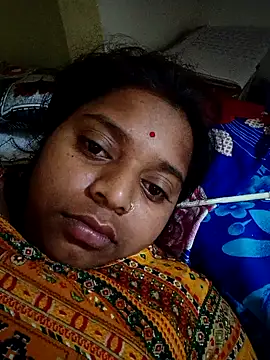 Snapshot of Hot_crety chatting on 7, 11, 2025 Hot crety online show from 7, 11, 2025