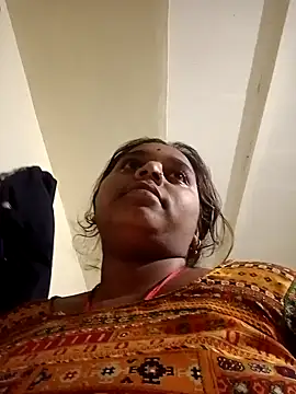 Snapshot of Hot_crety chatting on 18, 11, 2025 Hot crety online show from 18, 11, 2025