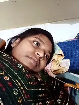 Snapshot of Hot_crety chatting on 21, 12, 2025 Hot crety online show from 21, 12, 2025