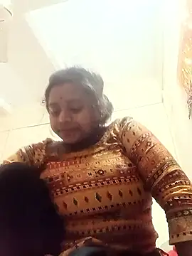 Snapshot of Hot_crety chatting on 19, 1, 2026 Hot crety online show from 19, 1, 2026