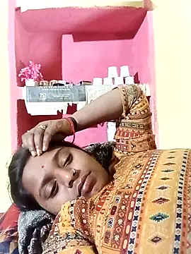 Snapshot of Hot_crety chatting on 6, 4, 2026 Hot crety online show from 6, 4, 2026