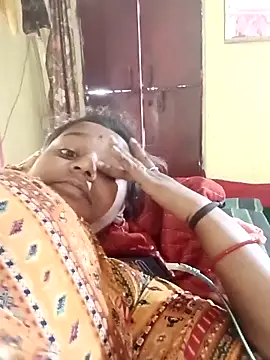 Snapshot of Hot_crety chatting on 16, 4, 2026 Hot crety online show from 16, 4, 2026