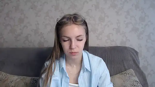 Snapshot of HitGyrl chatting on 13, 6, 2026 HitGyrl online show from 13, 6, 2026