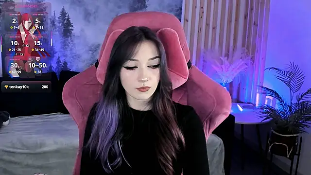 Snapshot of LiliLuna chatting on 3, 11, 2025 LiliLuna online show from 3, 11, 2025