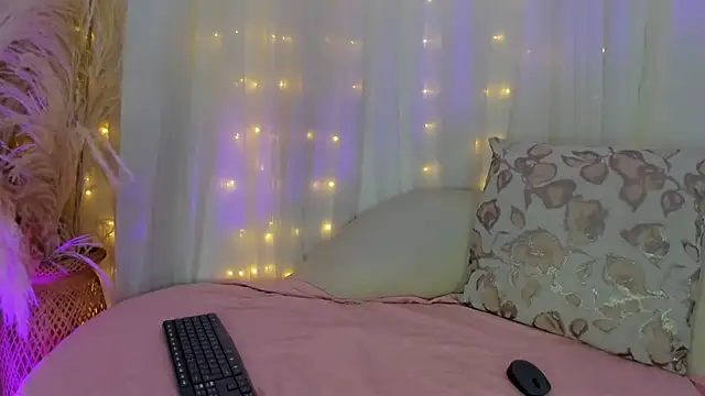 arianna cox   online show from 22, 10, 2025