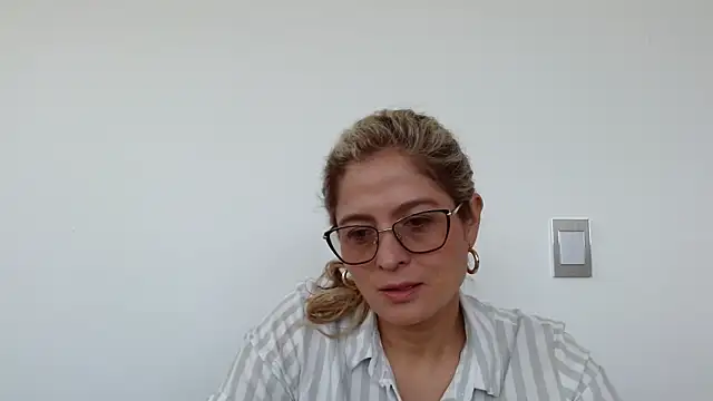 Snapshot of linda-mature43 chatting on 22, 9, 2025 linda-mature43 online show from 22, 9, 2025