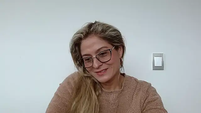 Snapshot of linda-mature43 chatting on 1, 10, 2025 linda-mature43 online show from 1, 10, 2025
