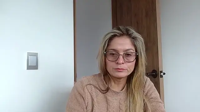 linda-mature43 online show from 21, 10, 2025