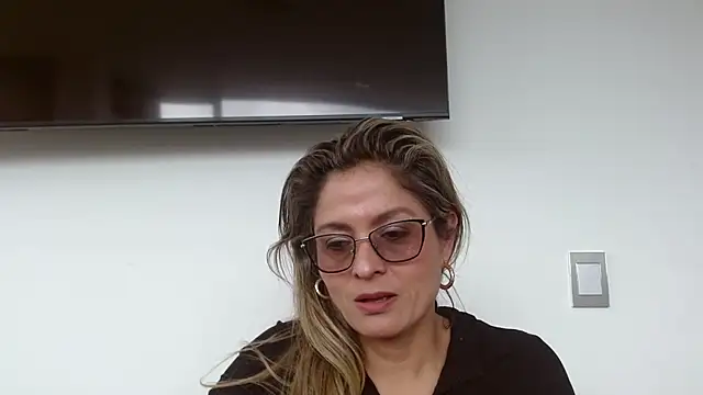 linda-mature43 online show from 6, 11, 2025