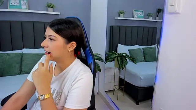 anagil  online show from 20, 12, 2025