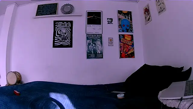 plutonbluemooon333 online show from 8, 4, 2026