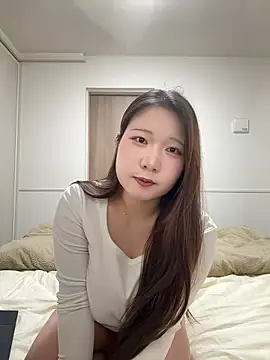  YUNOo0  online show from 23, 4, 2026