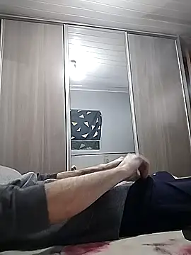 Snapshot of 12dery chatting on 9, 10, 2025 12dery online show from 9, 10, 2025