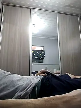 Snapshot of 12dery chatting on 12, 10, 2025 12dery online show from 12, 10, 2025