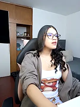 Snapshot of asumi_18 chatting on 10, 9, 2025 asumi 18 online show from 10, 9, 2025