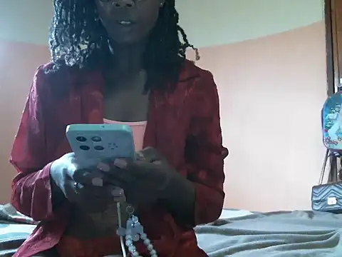 Snapshot of Pretty_miss_devilxxx35 chatting on 11, 10, 2025 Pretty miss devilxxx35 online show from 11, 10, 2025